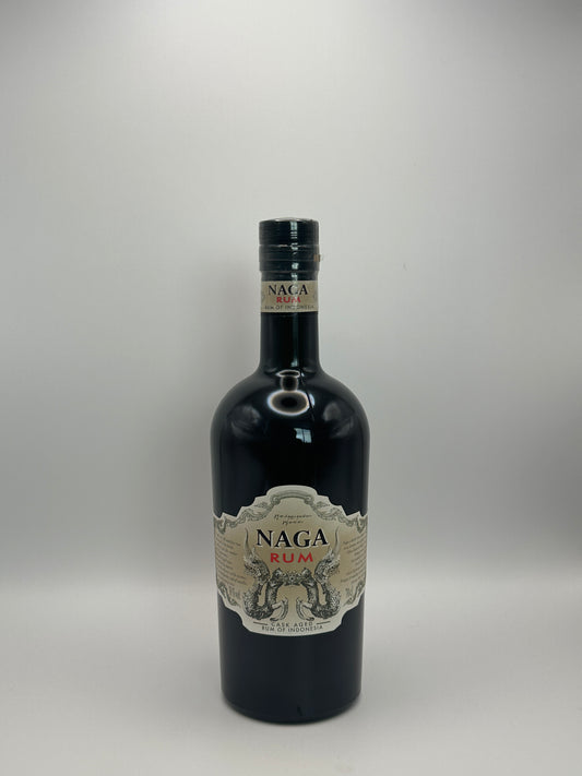Rum Naga - Indonésie